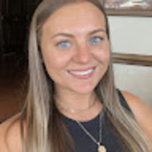 Meet your Posher, Alexis